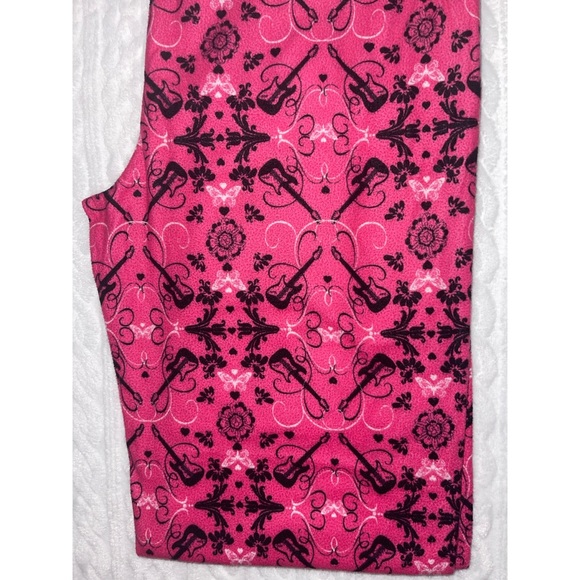 Kid’s Hot Pink Guitar Pattern Pajama Bottoms 💕 - Picture 9 of 15